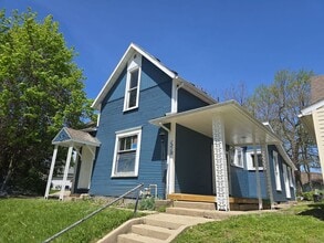 Building Photo - 1210 W Powers St
