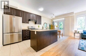 Building Photo - 8273 Tulip Tree Dr