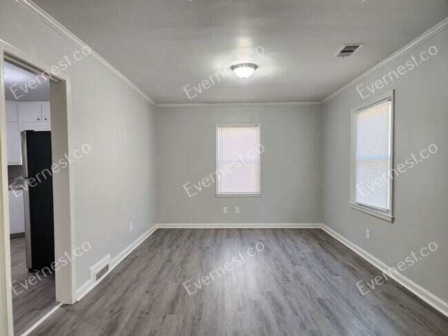 Foto del edificio - 1682 Altadena Pl SW