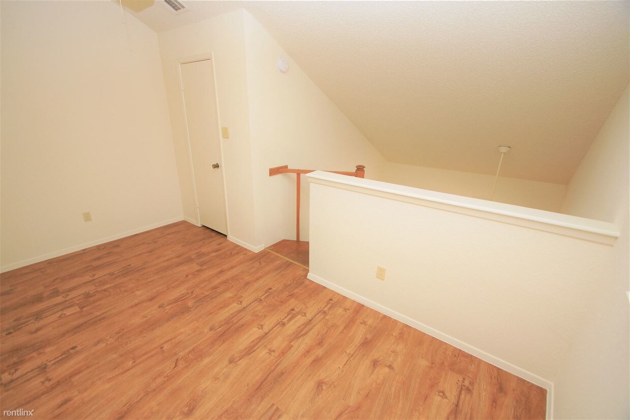 Building Photo - 2500 Burleson Rd