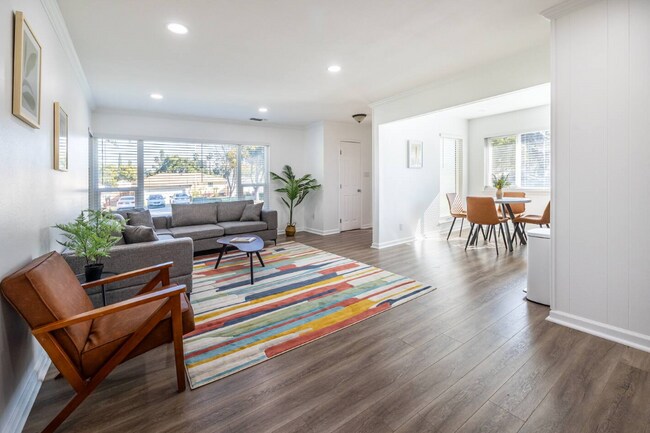 Foto del edificio - 3538 Roslyn St