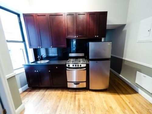 Foto principal - 125 Thompson St