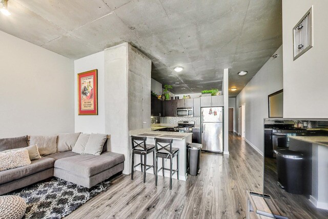 Foto del edificio - 235 W Van Buren St