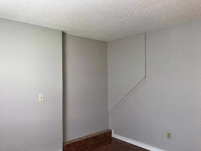 Building Photo - 5638 Grand Canyon Dr