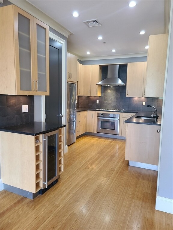 Foto del edificio - 354 Dorchester St