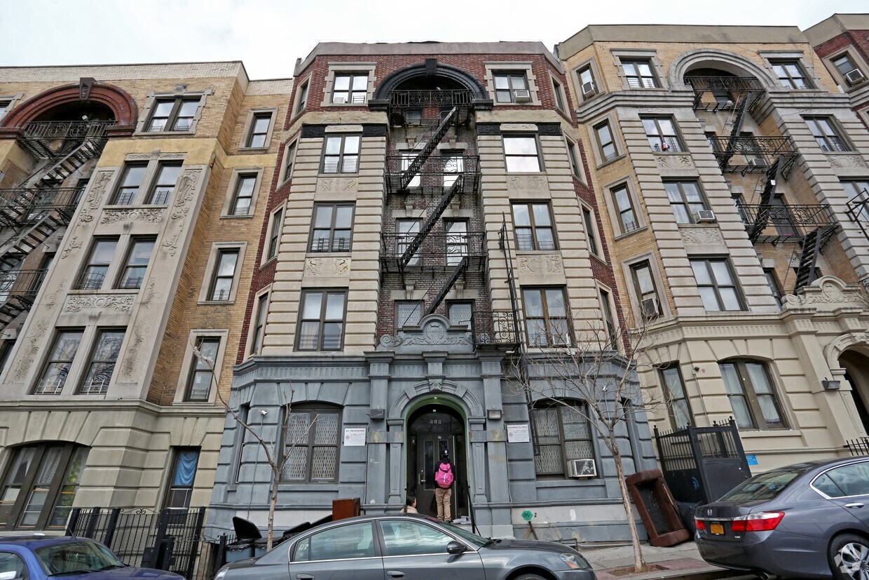 Building Photo - 519 W 138th St