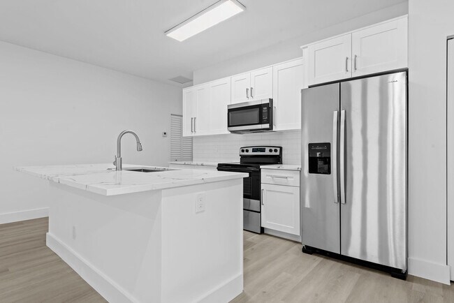 Foto del edificio - 2810 NW 7th St