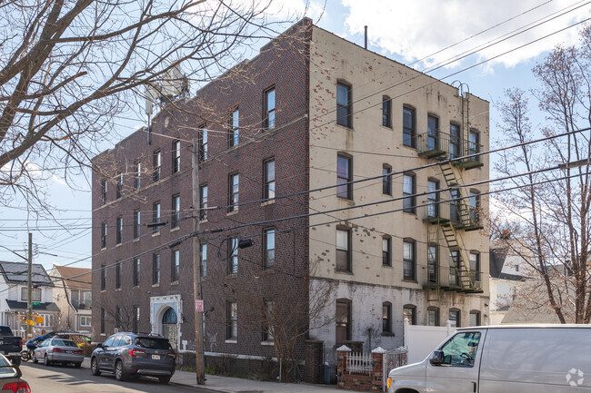 Building Photo - 10166 125th St