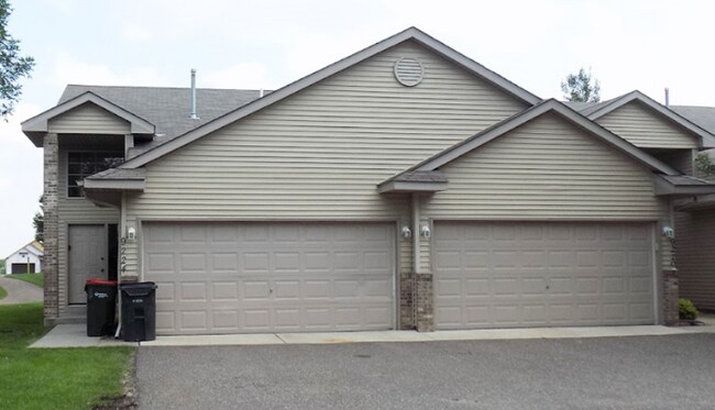 Building Photo - 9224 Orchard Ln