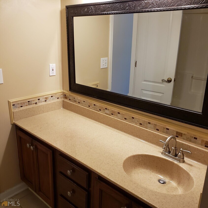 Foto principal - 1415 Norwich Ct