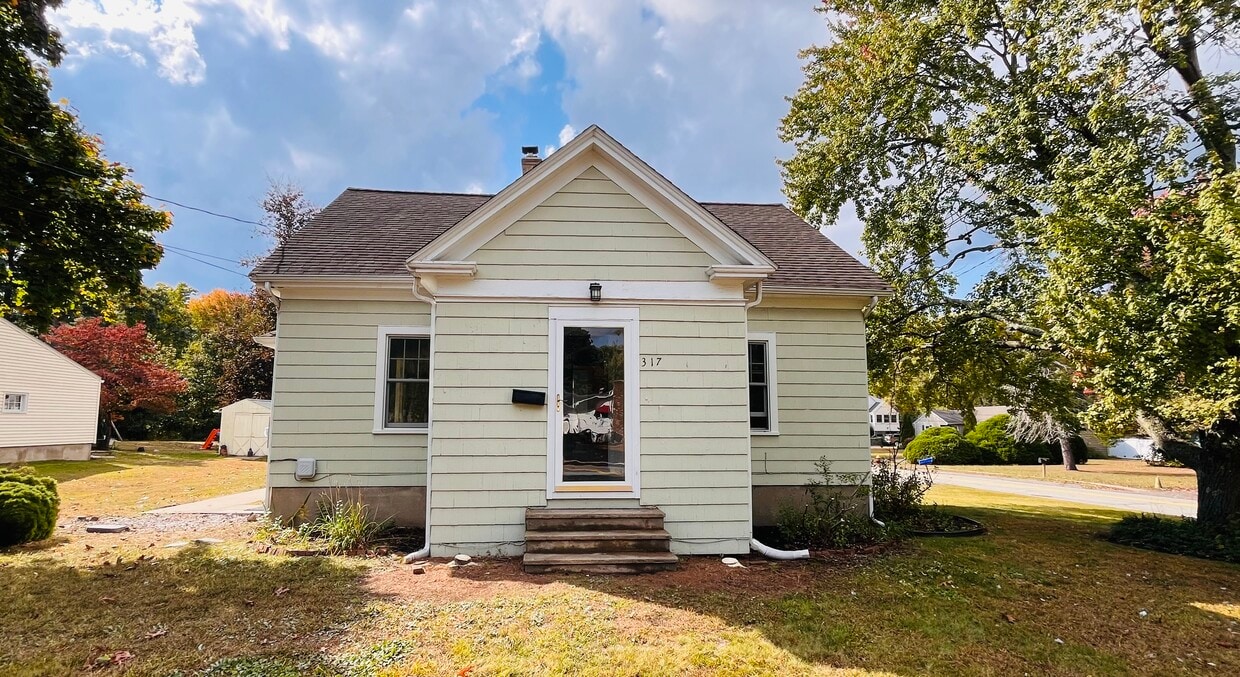 Photo - 317 Addison Rd (Glastonbury, CT)