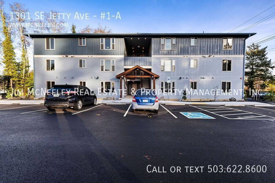 Foto principal - 1301 SE Jetty Ave