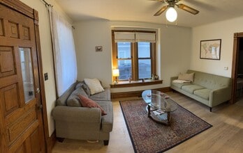 Building Photo - 1923 Clay St