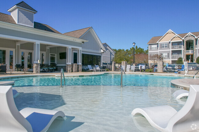 Casa club y piscina - The Pointe at Myrtle Beach