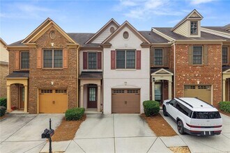 Building Photo - 318 Knelston Oak Dr NE