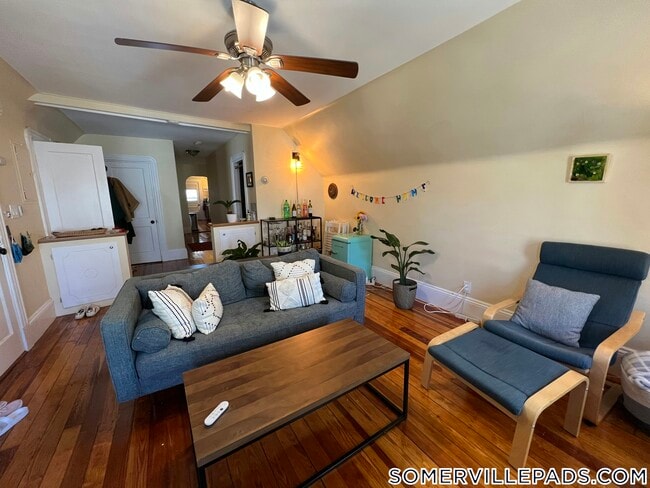 Building Photo - 21 Chandler St