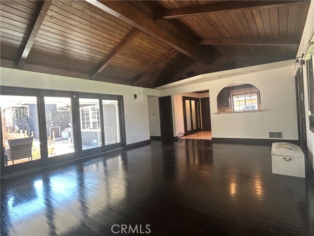 Foto del edificio - 5726 Newlin Ave