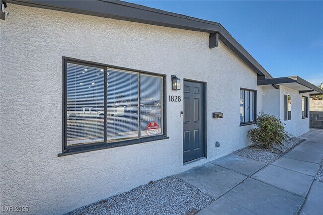 Building Photo - 1828 Bonita Ave
