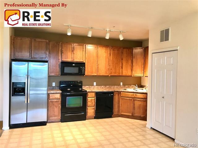 Foto del edificio - 3890 S Dayton St