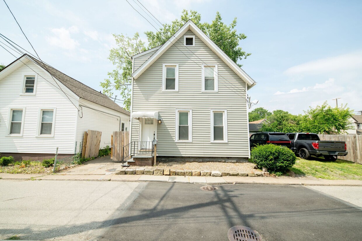 Foto principal - Updated Tremont 1 Bedroom