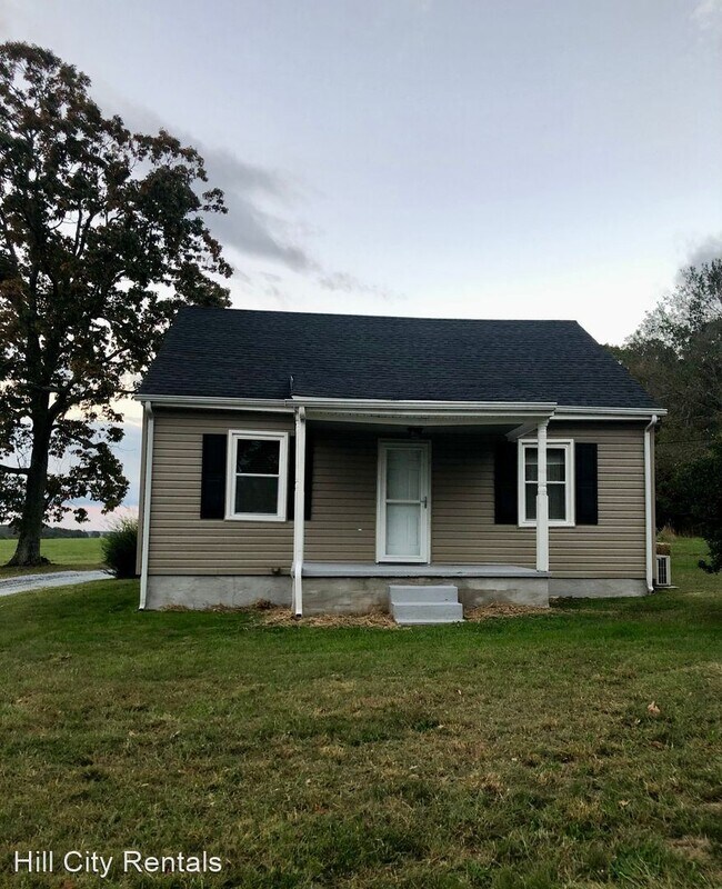 2 br, 1 bath House 198 Brookneal Highway House Rental in Rustburg