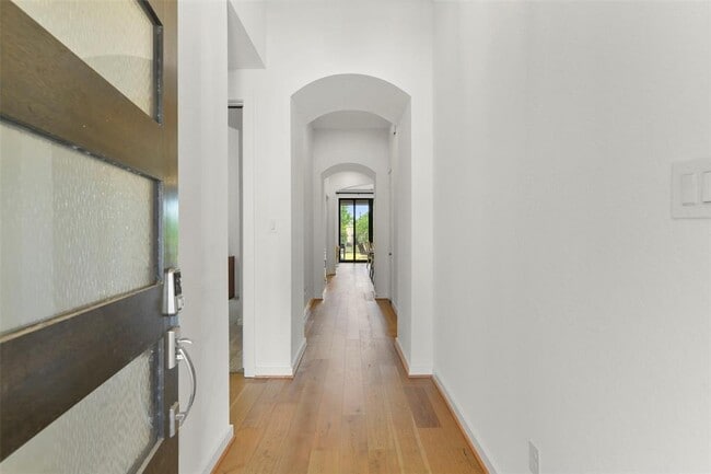Foto del edificio - 607 Livermore St