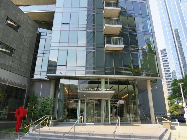 Foto del edificio - Bellevue Towers-Heart of Downtown Bellevue...