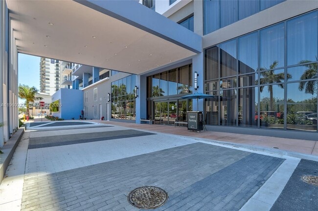 Building Photo - 5350 NW 84th Ave