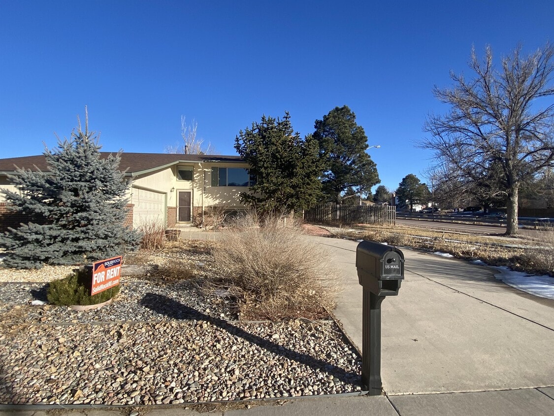 6505 Wicklow Cir E, Colorado Springs, CO 80918 House Rental in Colorado Springs, CO