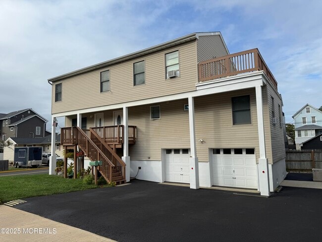 Building Photo - 114 Shore Dr