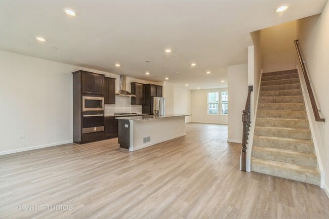 Foto del edificio - 155 Yorktown Ct