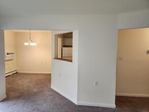 Building Photo - 27 Forbus St