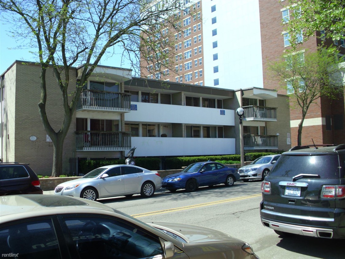 Primary Photo - 1320 S University Ave