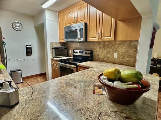 Building Photo - 9410 Live Oak Pl
