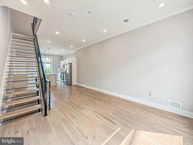 Foto del edificio - 5115 Hadfield St