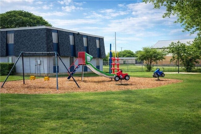 Foto del edificio - McMullen Square