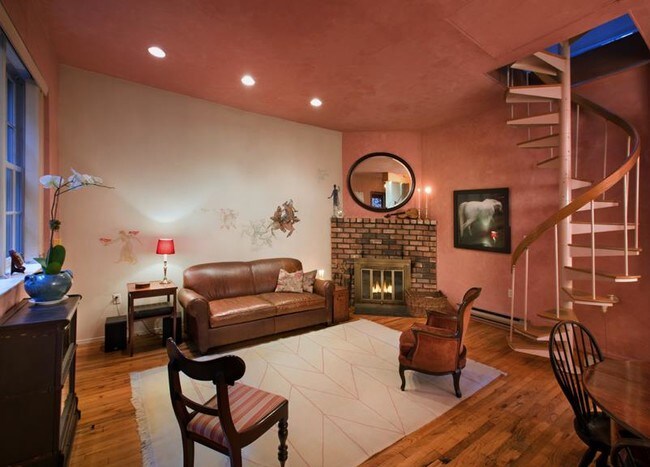 Foto del edificio - 329 West 21st Street