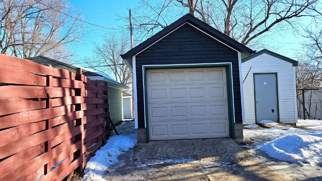 Building Photo - 3037 Natchez Ave S