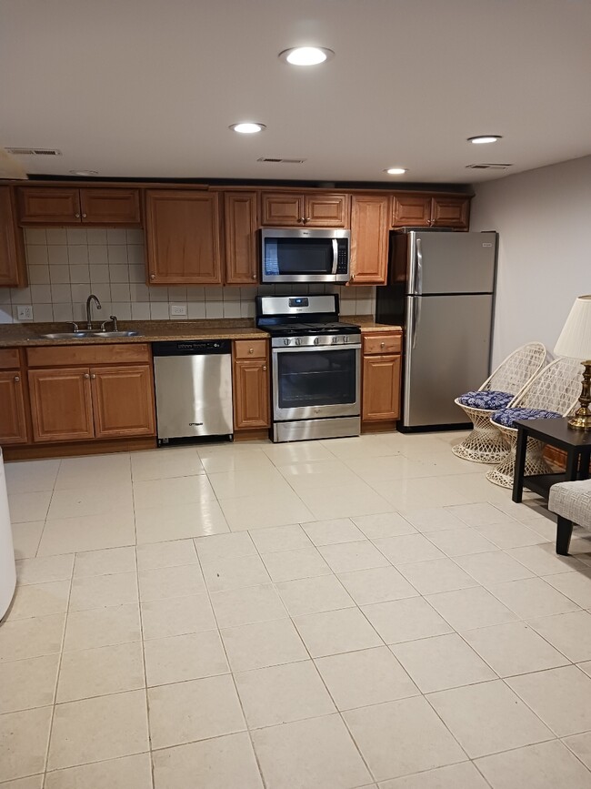Foto del edificio - 4844 N Washtenaw Ave