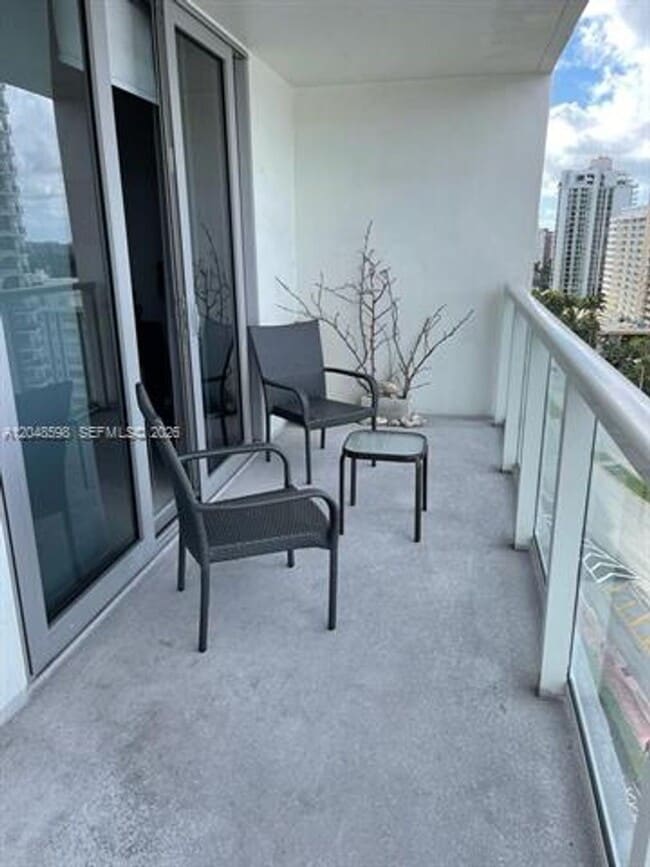 Photo - 5701 Collins Ave cu-1411 Apartment