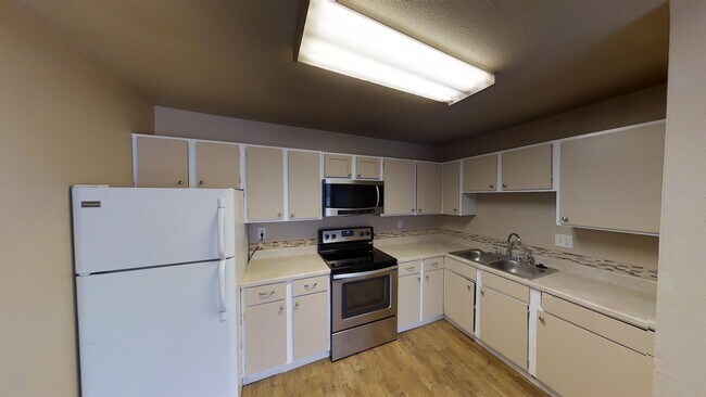 Building Photo - 4332 Ericson Dr