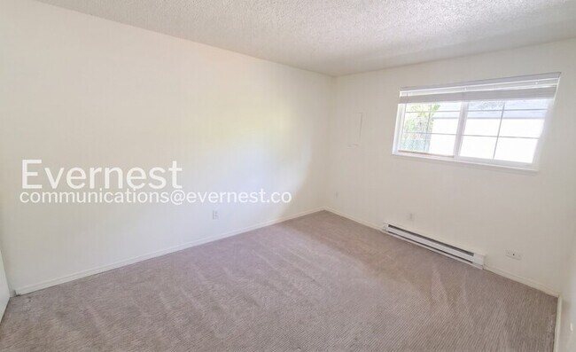 Foto del edificio - 4-Bed/2-Bath Home/ Pet Friendly/ Voucher Accepted/Available Soon!