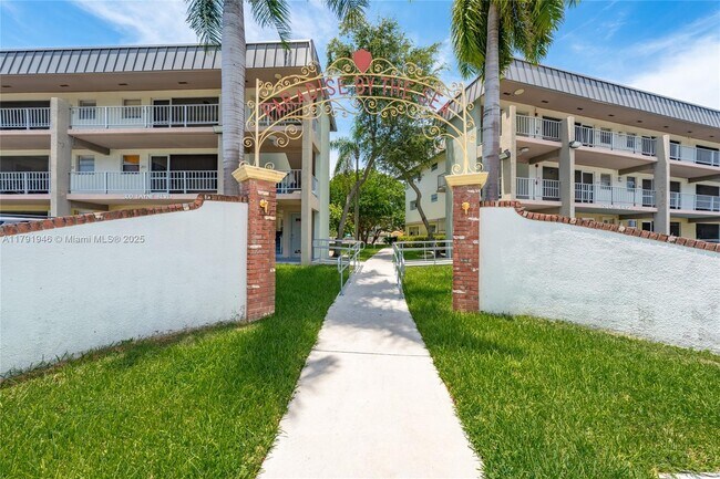 Foto del edificio - 250 Layne Blvd