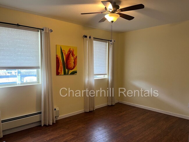 Building Photo - Lovely, spacious, private Granny unit on a...