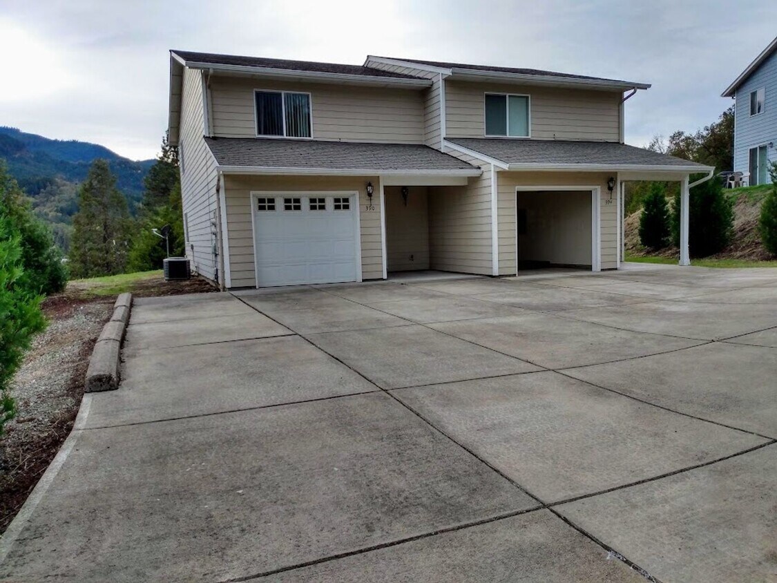 390 Maylea Pl, Canyonville, OR 97417 House Rental in Canyonville, OR