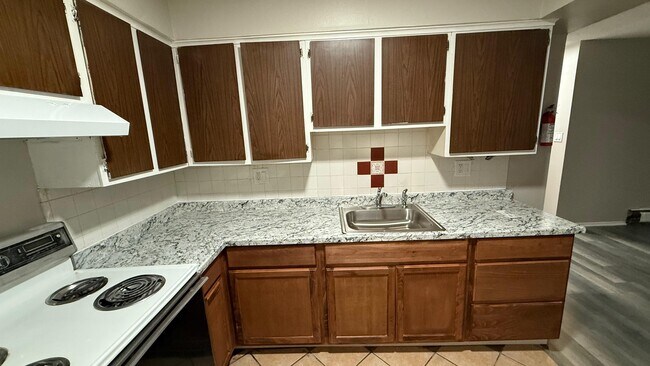 Foto del edificio - 24235 W McNichols Rd
