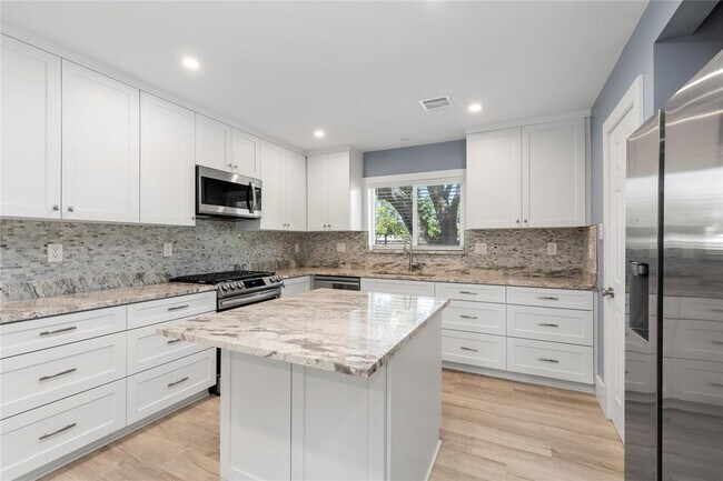 Foto del edificio - 2418 Wilde Rock Way