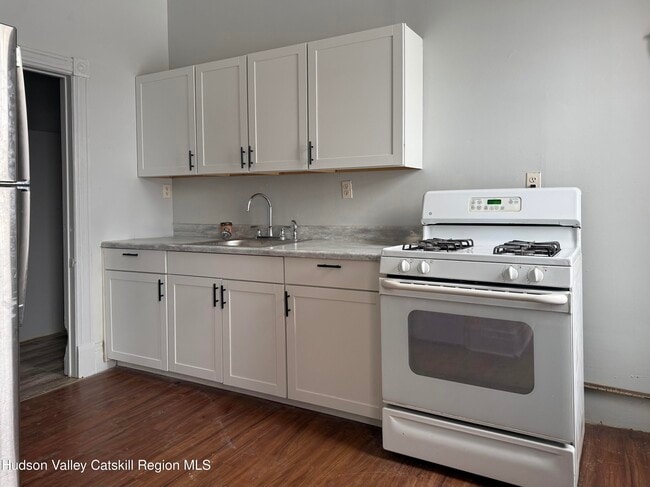 Building Photo - 110 Partition St