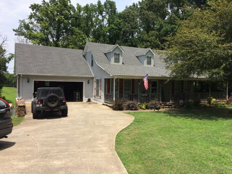 Primary Photo - 207 Martin Dr
