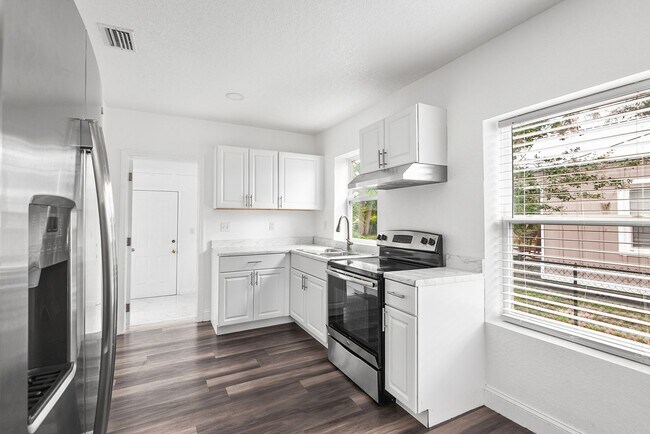 Foto del edificio - MULBERRY HOME FOR RENT!